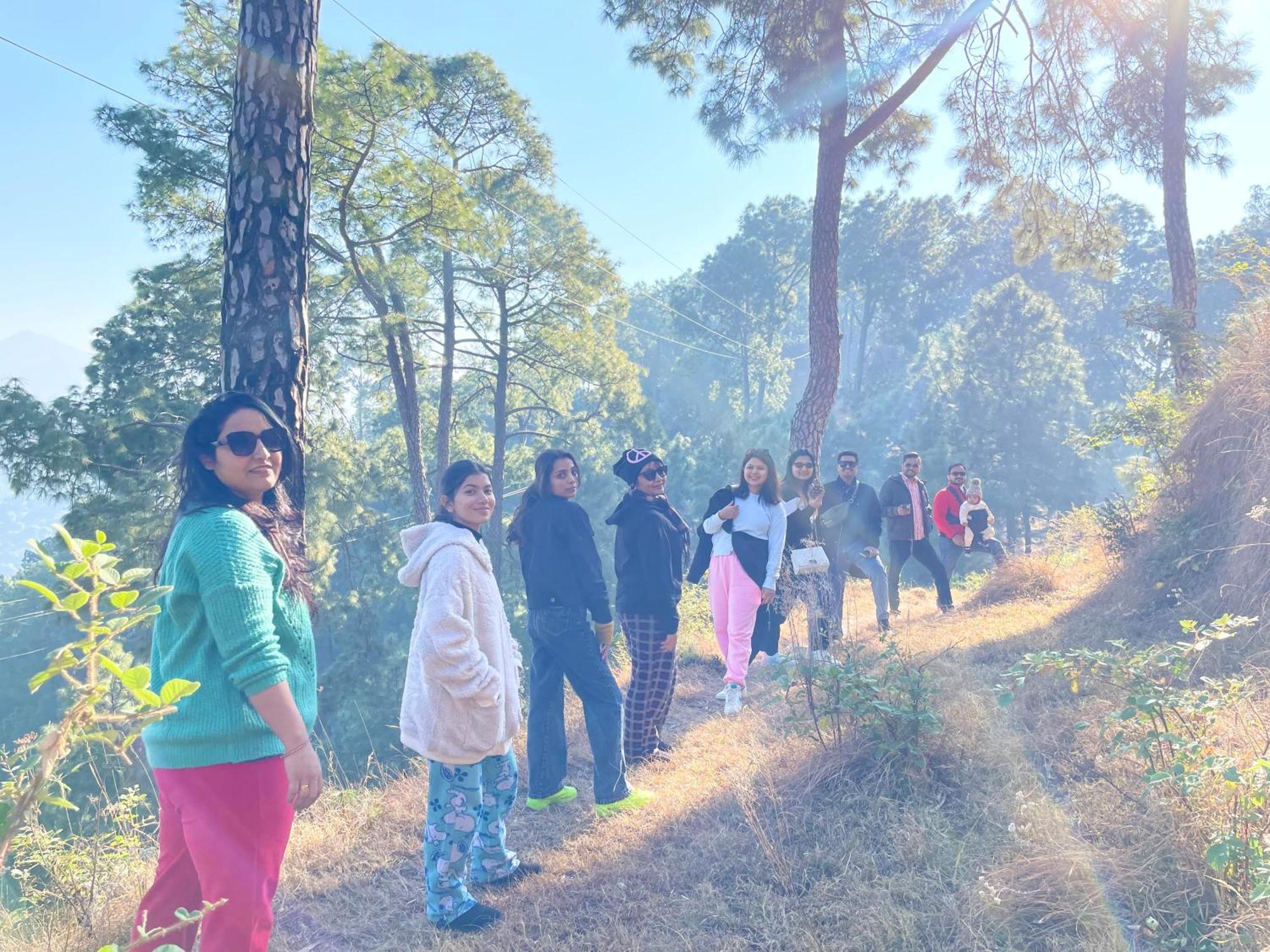 The Auriga 3Bhk Fully Entair Villa With Bonfire In Kasauli I Pvt Stay I Open Air Terrace I Kitchen Livingroom I Lawn Bonfire I Gaming Zone ภายนอก รูปภาพ