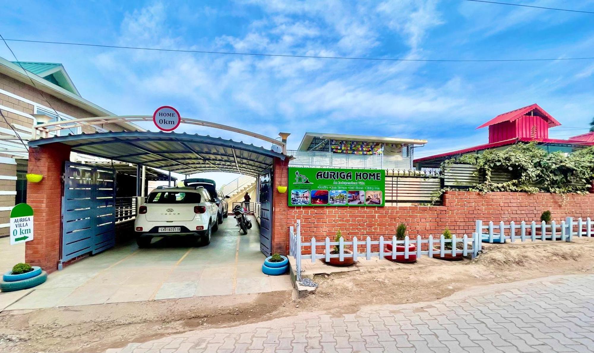 The Auriga 3Bhk Fully Entair Villa With Bonfire In Kasauli I Pvt Stay I Open Air Terrace I Kitchen Livingroom I Lawn Bonfire I Gaming Zone ภายนอก รูปภาพ
