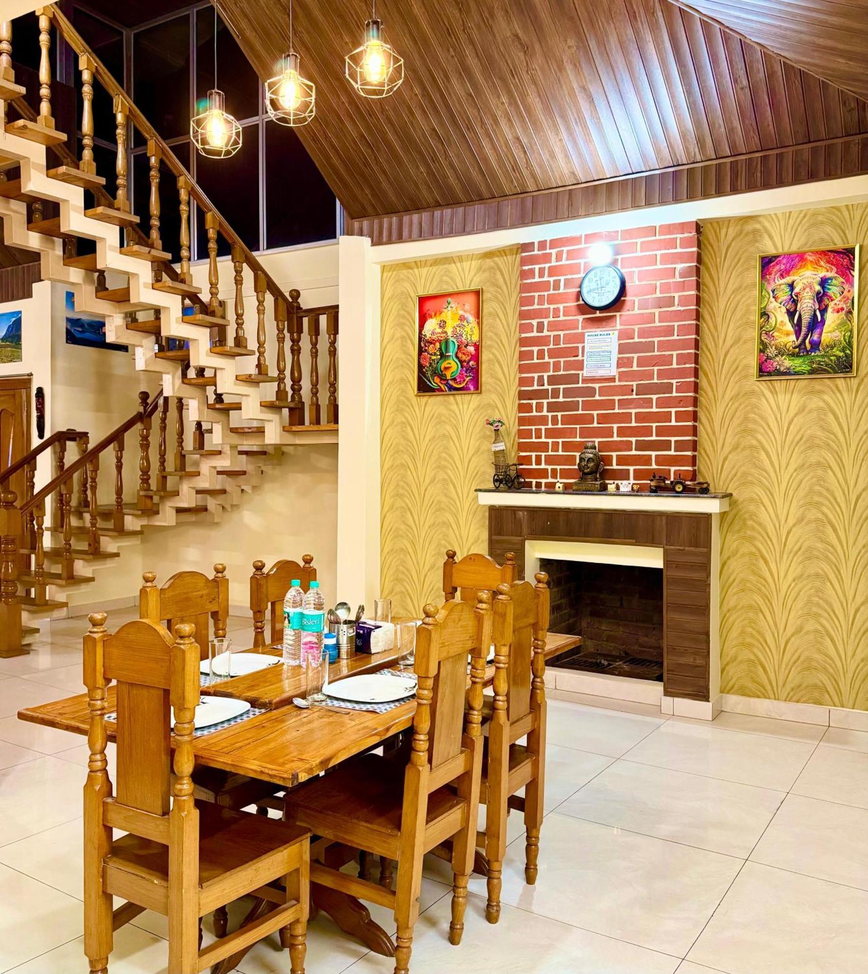 The Auriga 3Bhk Fully Entair Villa With Bonfire In Kasauli I Pvt Stay I Open Air Terrace I Kitchen Livingroom I Lawn Bonfire I Gaming Zone ภายนอก รูปภาพ