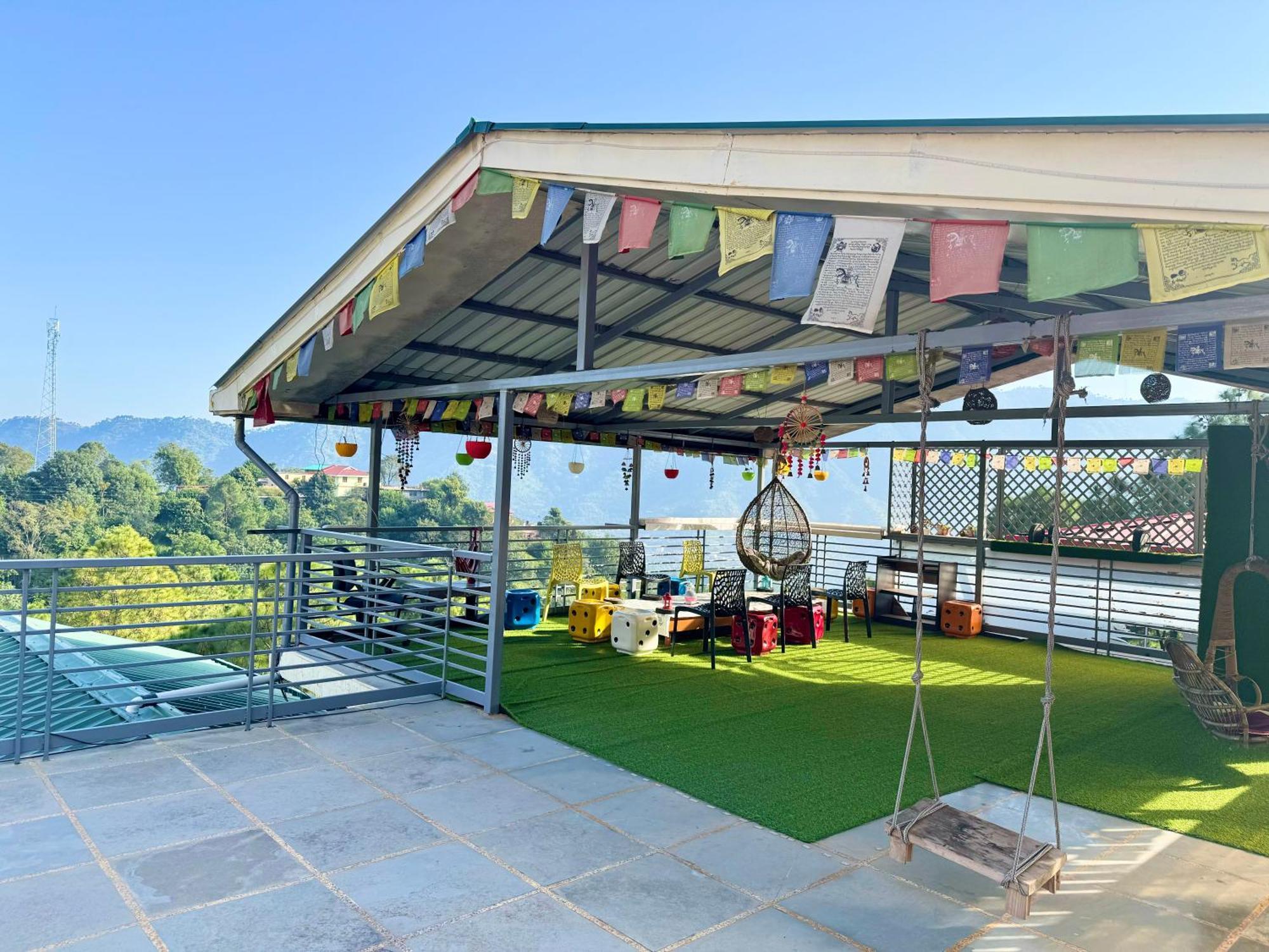 The Auriga 3Bhk Fully Entair Villa With Bonfire In Kasauli I Pvt Stay I Open Air Terrace I Kitchen Livingroom I Lawn Bonfire I Gaming Zone ภายนอก รูปภาพ