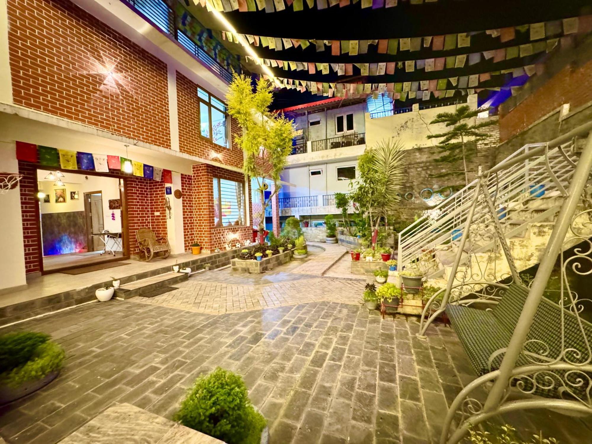 The Auriga 3Bhk Fully Entair Villa With Bonfire In Kasauli I Pvt Stay I Open Air Terrace I Kitchen Livingroom I Lawn Bonfire I Gaming Zone ภายนอก รูปภาพ