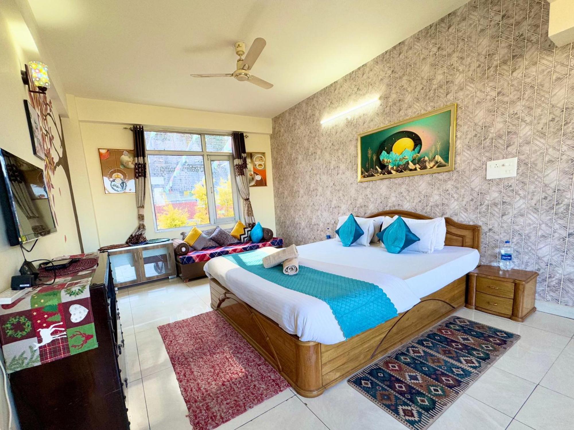 The Auriga 3Bhk Fully Entair Villa With Bonfire In Kasauli I Pvt Stay I Open Air Terrace I Kitchen Livingroom I Lawn Bonfire I Gaming Zone ภายนอก รูปภาพ